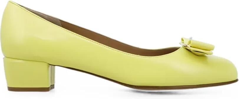 Ferragamo Vara pumps met strik Geel