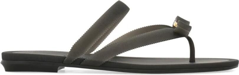 Ferragamo Vara sandalen met strik Zwart