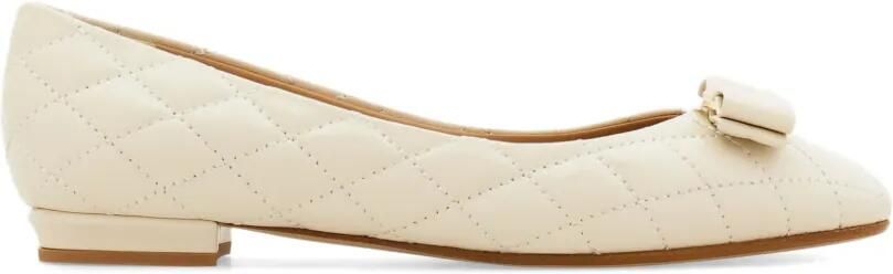 Ferragamo Varina gewatteerde ballerina's Beige