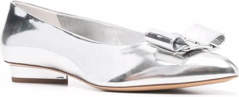 Ferragamo Viva ballerina's met strik Zilver