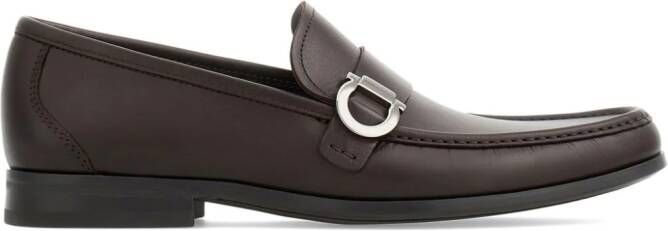 Ferragamo Gancini leren loafers Bruin