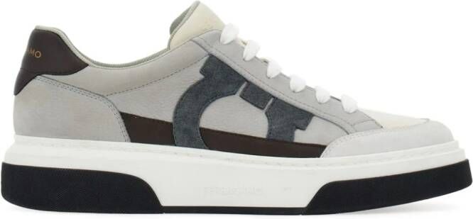 Ferragamo Gancini leren sneakers Grijs