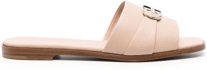 Ferragamo Gancini slippers met plakkaat Beige