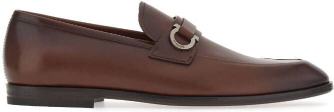 Ferragamo Loafers met Gancini-gesp Bruin