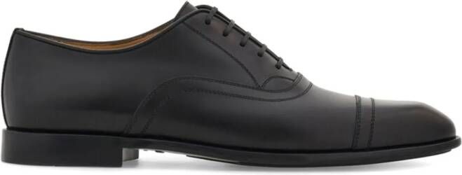 Ferragamo toecapped leather Oxford shoes Zwart