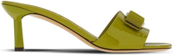 Ferragamo Vara slippers met strik Groen