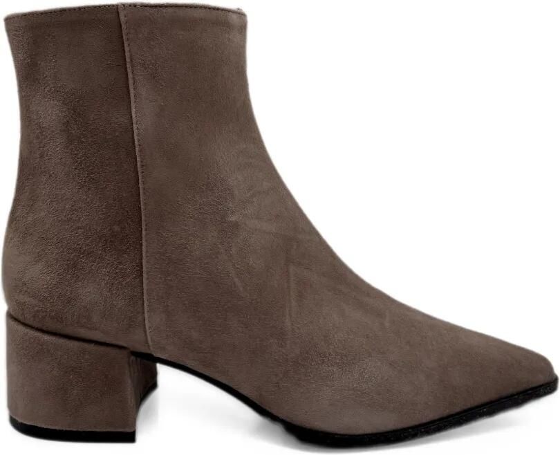 Roberto Festa pointed-toe suede ankle boots Beige