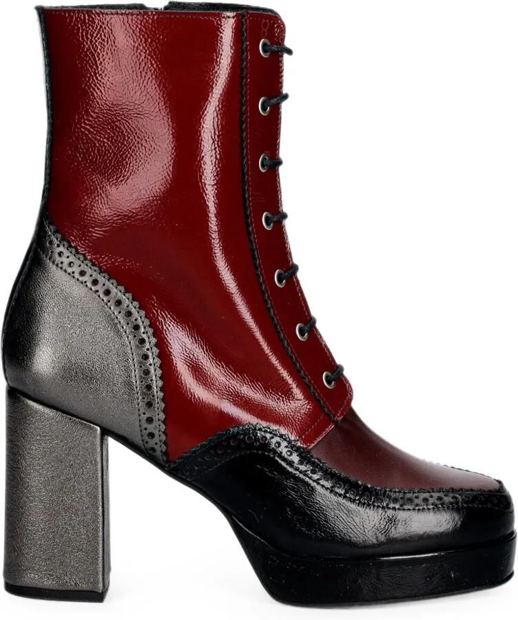 Fly London Laarzen met brogue detail Rood