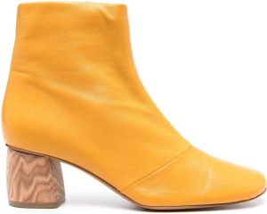 Forte Enkellaarzen met houten hak Oranje