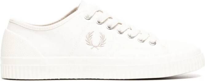 Fred Perry Low Hughes canvas sneakers Wit