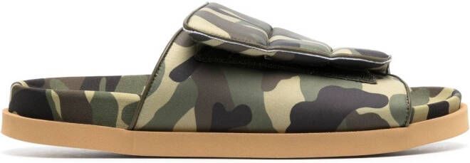 GIABORGHINI Slippers met camouflageprint Groen