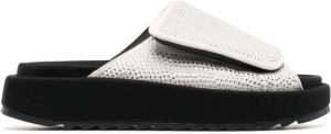 GIABORGHINI Slippers verfraaid met kristallen Wit