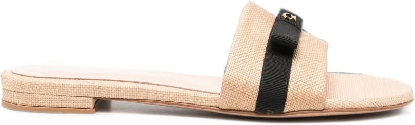 Gianvito Rossi Geweven slippers met strikdetail Beige