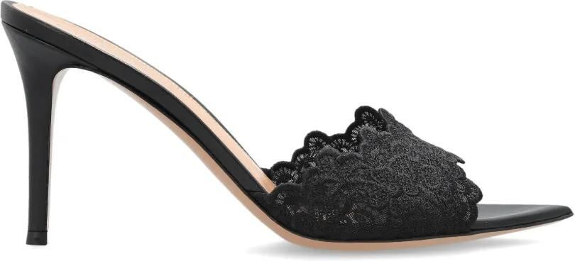 Gianvito Rossi Yvonne gewelfde muiltjes met kanten vlak Zwart