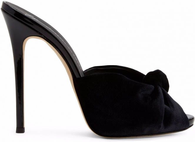 Giuseppe Zanotti Bridget fluwelen sandalen Zwart