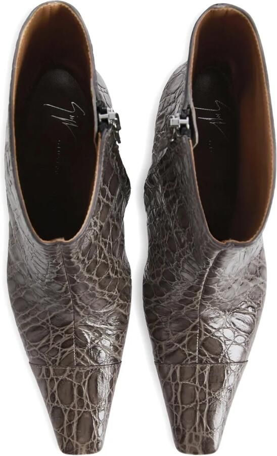 Giuseppe Zanotti 90 mm Janiee enkellaarzen met krokodillen-reliëf Grijs - Foto 3