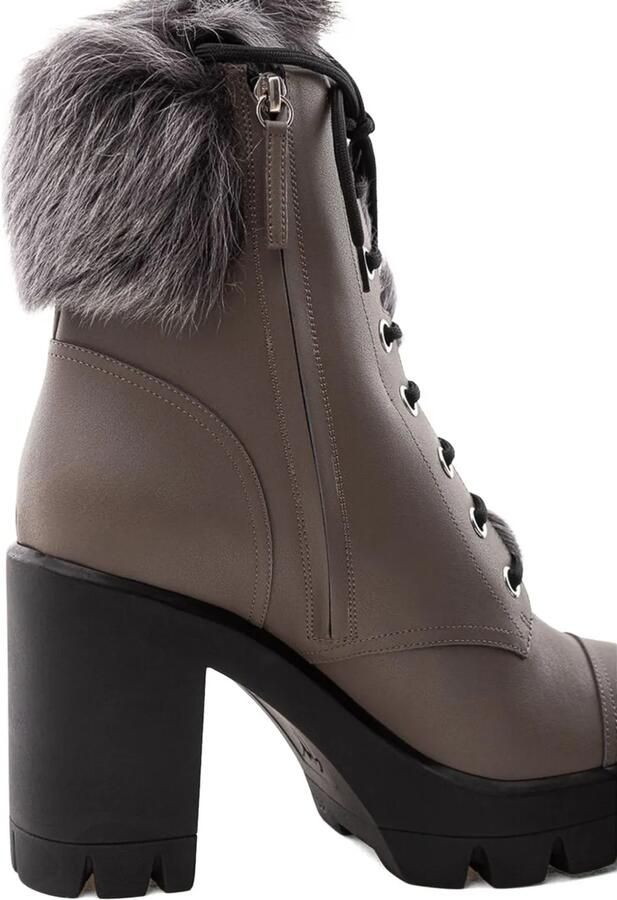 Giuseppe Zanotti Enkellaarzen met afwerking van imitatiebont Grijs - Foto 4