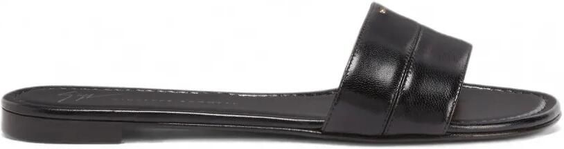 Giuseppe Zanotti Leren sandalen met studs Zwart