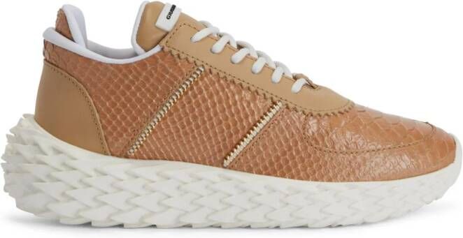 Giuseppe Zanotti Urchin sneakers met pythonprint Beige