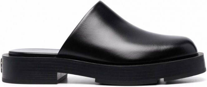 Givenchy Muiltjes met logoplakkaat Zwart