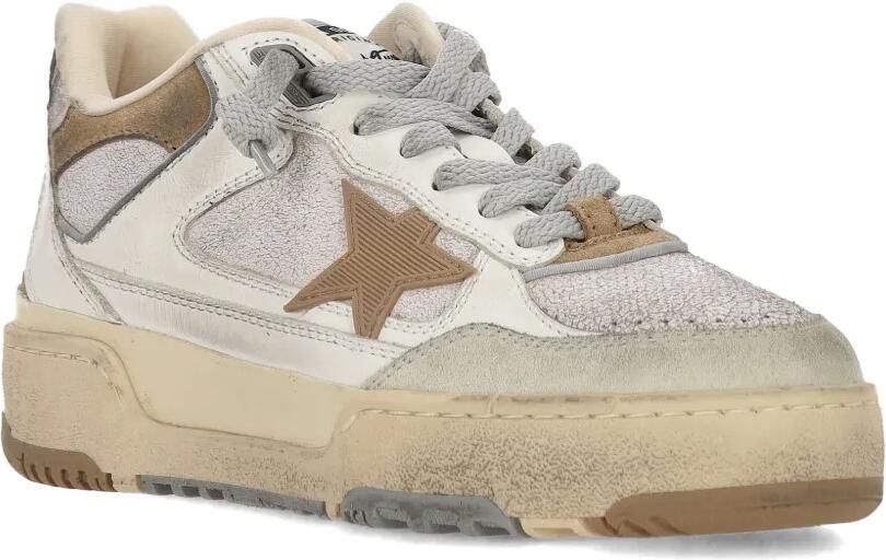 Golden Goose Leren sneakers met star-applicatie Beige