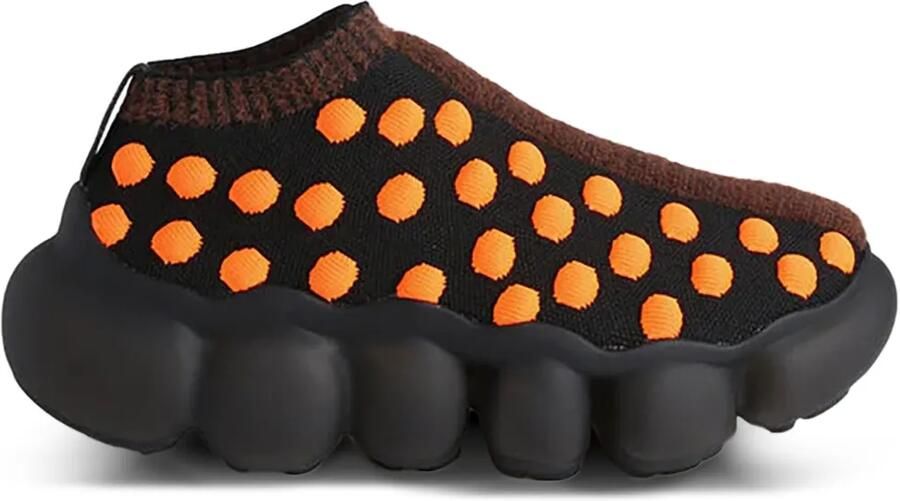 GROUNDS x Bernhard Wilhelm Jewelery "Black Orange Brown" gebreide sneakers met textuur Zwart