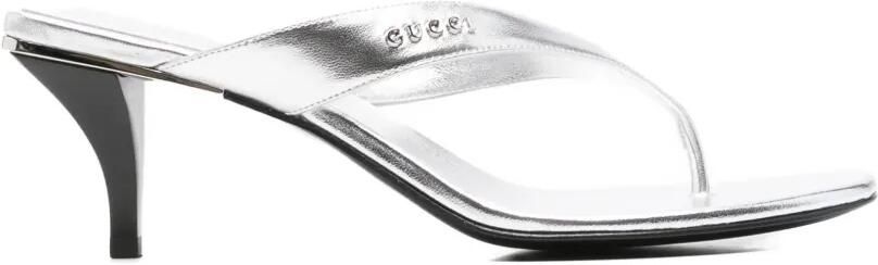 Gucci Sandalen met logoprint en teenbandje Zilver
