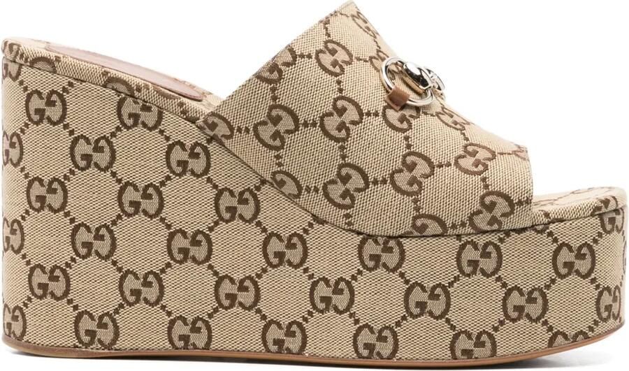 Gucci Sandalen met sleehak en Horsebit Beige