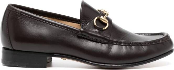 Gucci Loafers met horsebitdetail Bruin