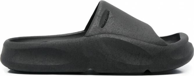 Heron Preston Slippers met print Zwart