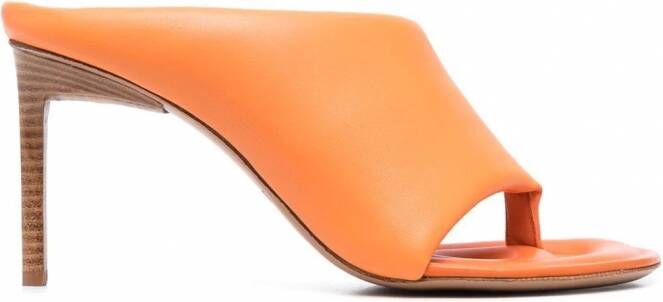 Jacquemus Asymmetrische muiltjes Oranje