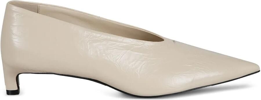 Jil Sander Gekreukte pumps met puntige neus Beige