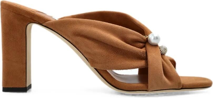 Jimmy Choo Rafi suède sandalen verfraaid met parels Beige