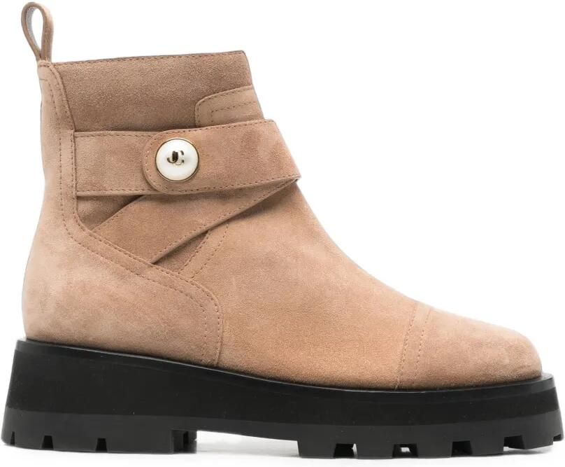 Jimmy Choo Suède enkellaarzen verfraaid met parels Beige