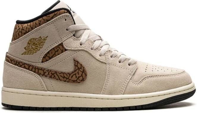 Jordan "Air 1 Low SE Brown Elephant sneakers" Beige