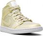 Jordan Air 1 Mid SE sneakers Geel - Thumbnail 1