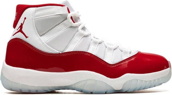 Jordan Air 11 "Cherry 2022" sneakers Wit