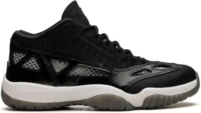 Jordan "Air 11 IE Black White sneakers" Zwart
