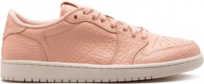 Jordan Air 11 Retro low-top sneakers Oranje