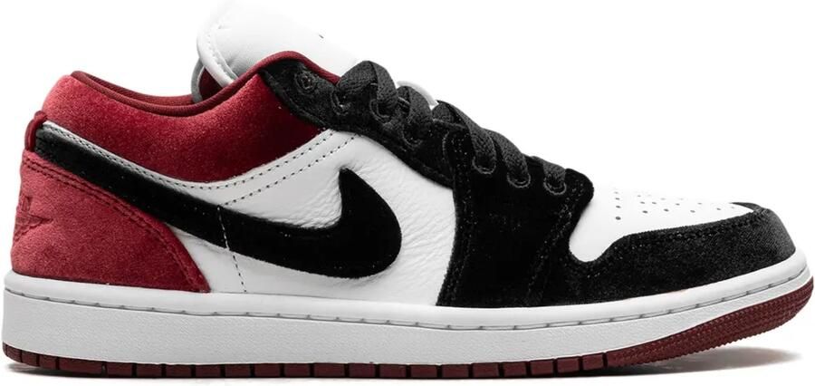 Jordan 1 Low SE "Velvet Black Toe Black White Team Red" sneakers Rood