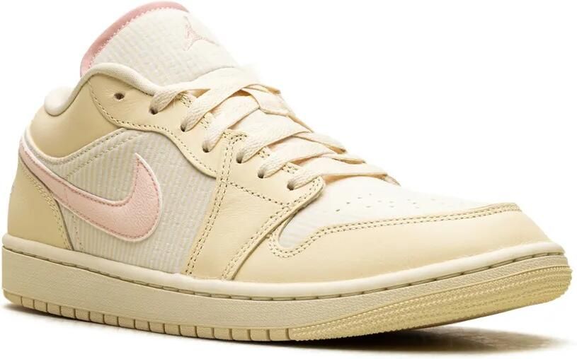 Jordan 1 Low "Seersucker Muslin Sail Coconut Milk Legend Pink" sneakers Beige - Foto 2