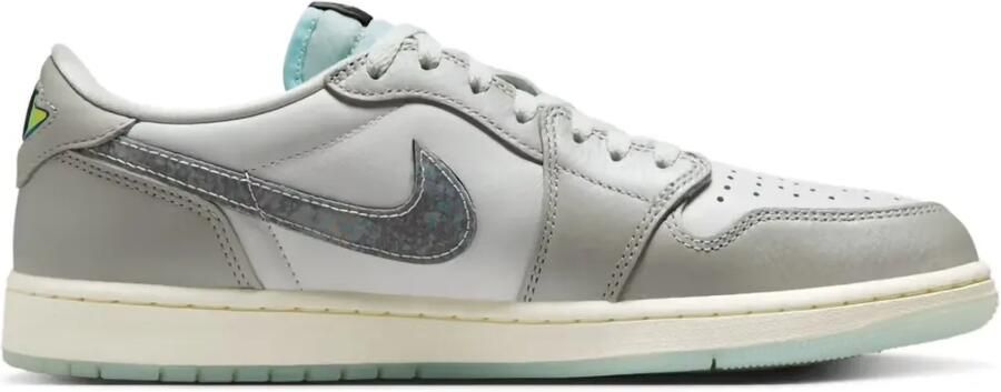 Jordan Air 1 Low OG "Year of the Snake" sneakers Grijs