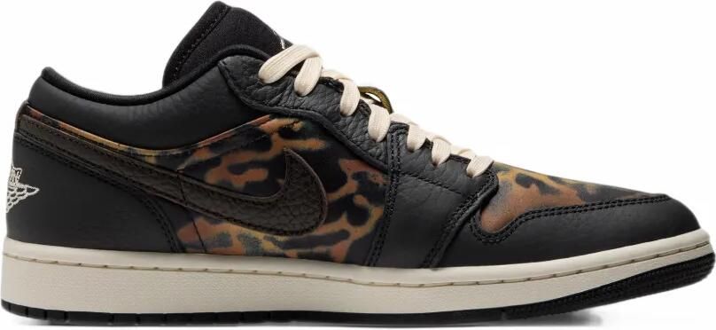 Jordan Air 1 Low SE leopard-print sneakers Zwart