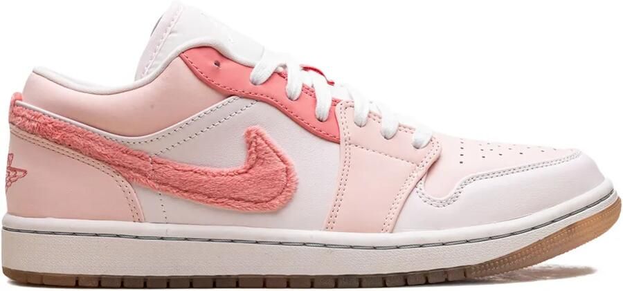 Jordan Air 1 Low SE "Mighty Swooshers Pink" sneakers Roze