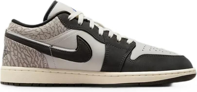 Jordan Air 1 Low SE sneakers met olifantprint Grijs