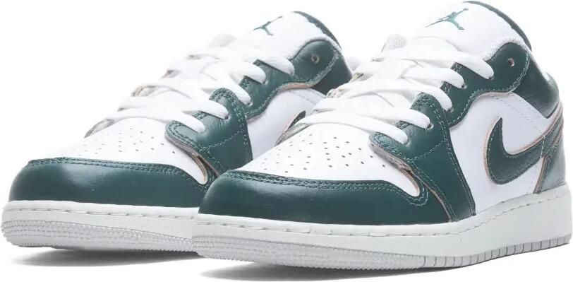 Jordan Kids Jordan 1 Low SE "Oxidized Green White Sail" sneakers Groen