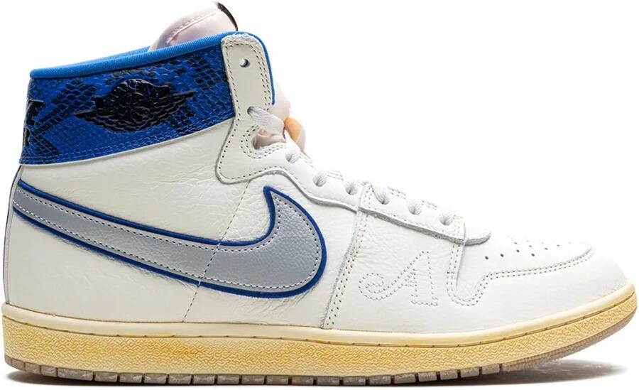 Jordan x Awake NY Air Ship "Game Royal" sneakers Wit
