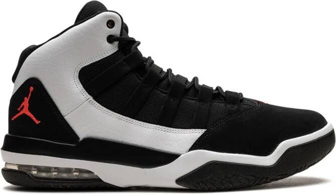 Jordan "Max Aura Infrared 23 sneakers" Zwart