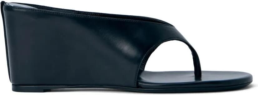 Jude Yaga asymmetrische sandalen met sleehak Zwart