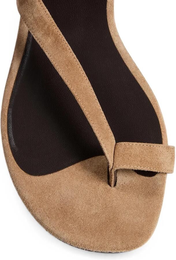 KHAITE Aimee sandalen met enkelbandje Beige